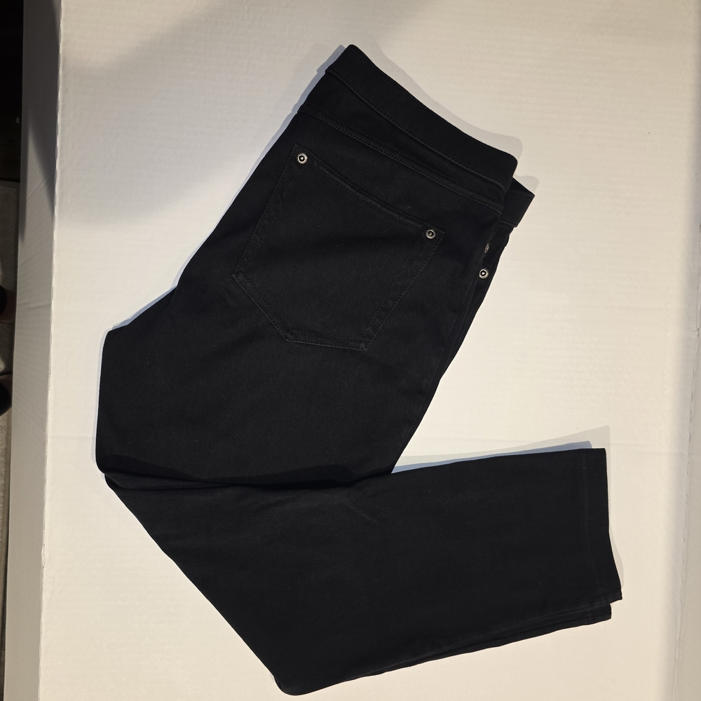 HUE Women's Black Jeggings - Classic Pull-On Style